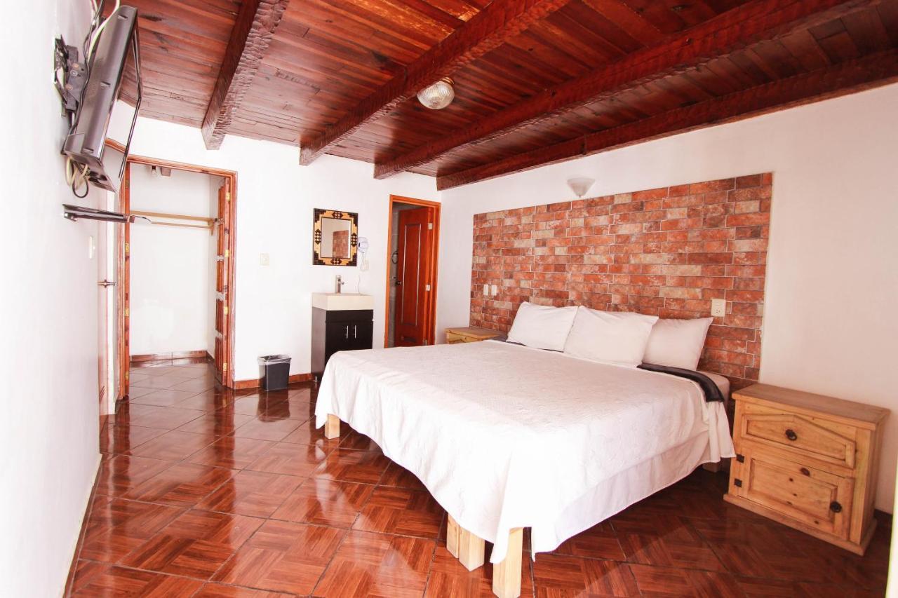 Real Carretero Hotel Tapalpa Bagian luar foto